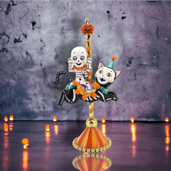 11" Skull on Cat Carousel