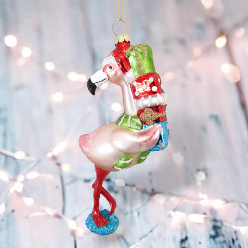 Flamingo w/Gifts Orn