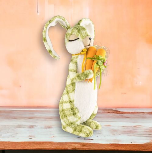 Standing Bunny w/Carrots Min/1