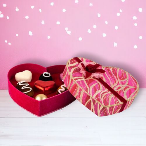 14in Heart Box w/Candies - NEW 2026 - In Stock DEC 2025