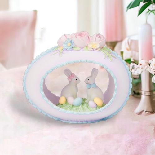 Lavender Sugar Egg w/Bunnies Min/2