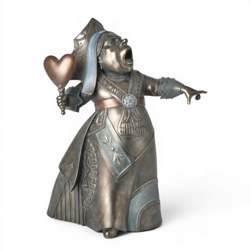 21.5in Bronze Queen w/Heart Min/1